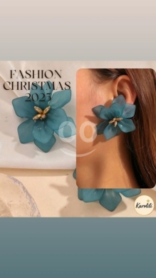 Clothes, Footwear & Accessories in Beirut City - Karolili Oversized Teal Resin Flower Earrings - Fashion Christmas 2025