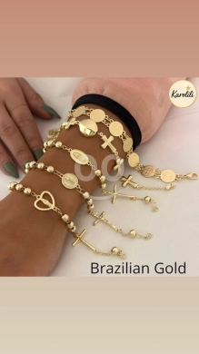 Vêtements, chaussures et accessoires dans Beyrouth - Karolili Brazilian Gold Religious & Layering Bracelet Set