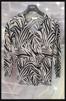 الملابس، الأحذية والزينة في مرج - Trendy Zebra Print V-Neck Sweater - Black & White Animal Print Jumper