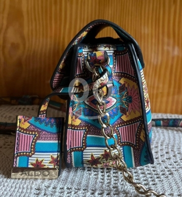 Vêtements, chaussures et accessoires dans Dahr el-Ain - Aldo Mini Crossbody Bag - New Black/Dark Compact Purse (Approx. 15x17cm)