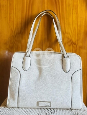 Clothes, Footwear & Accessories in Dahr el-Ain - Nine West White Leather Tote Bag - Large Double-Zip Shoulder Bag with 4 Compartments (28x35cm)