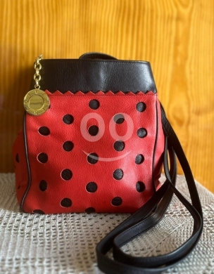 الملابس، الأحذية والزينة في ضهر العين - Givenchy Paris Luxury Genuine Leather Crossbody Bag - Black Designer Chain Strap