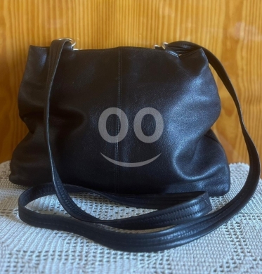 Vêtements, chaussures et accessoires dans Dahr el-Ain - Timeless Black Genuine Leather Slouchy Shoulder / Crossbody Bag - Durable & Classic Style