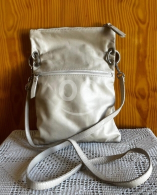 Clothes, Footwear & Accessories in Dahr el-Ain - Italian Real Leather Ivory Cream Crossbody Bag | Made in Italy - Versatile Foldover Clutch