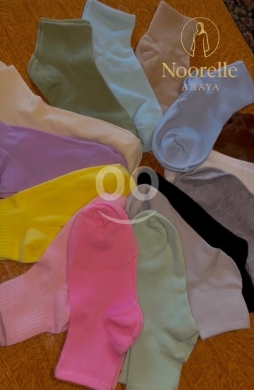 Health & Beauty in Bourj Barajneh - Women&rsquo;s Socks - Long / Short / Bow Styles