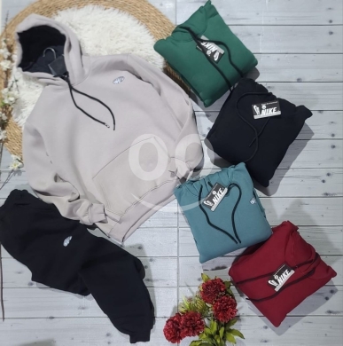 Vêtements, chaussures et accessoires dans Abbassiyeh - سرفتمون رجالي قطن تركي سميك مصوف مع طاقية | Men&#039;s Turkish Cotton Fleece Hooded Tracksuit