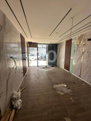 Other real estate in Tripoli - محل للايجار قرب شارع قاديشا طرابلس