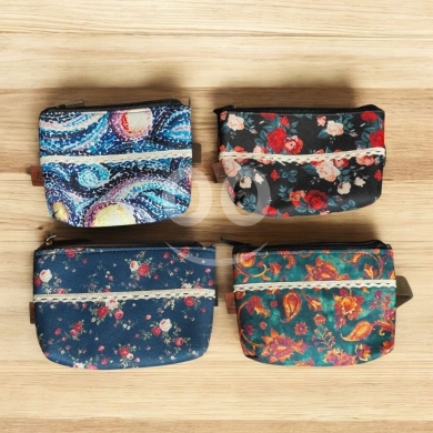 Vêtements, chaussures et accessoires dans Abbassiyeh - حقيبة صغيرة متعددة الاستخدامات بنقشات مميزة | Multi-use Mini Pouch with Unique Patterns
