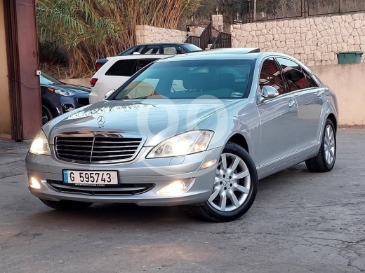 مرسيدس بنز في زغرتا - Mercedes-Benz S550 model 2007
