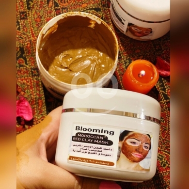 Health & Beauty in Tripoli - ماسك الطين الأحمر المغربي الأصلي Blooming: تنقية عميقة، شد البشرة، وتصغير المسام!