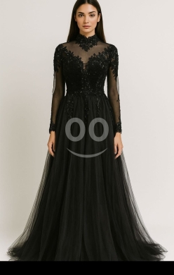 Clothes, Footwear & Accessories in Achrafieh - dress used like new