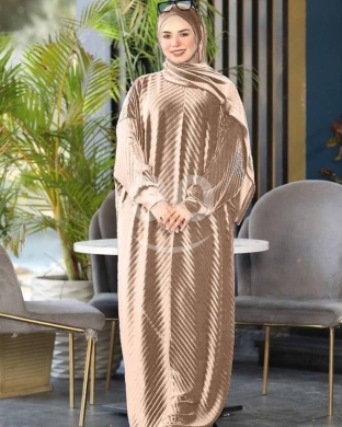 Clothes, Footwear & Accessories in Beirut City - Textured Chevron Velvet Abaya with Attached Cloak - Modest Winter Fashion