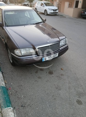 Mercedes-Benz dans Chekka - Mercedes-Benz C200 model 1995