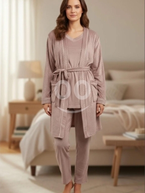 Clothes, Footwear & Accessories in Tripoli - Luxurious 3 Piece Women&#039;s Velvet Pyjama and Robe Set