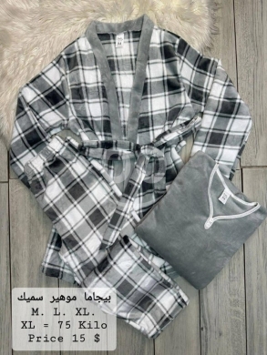 Vêtements, chaussures et accessoires dans Tripoli - طقم بيجاما موهير سميكة مع روب M L XL