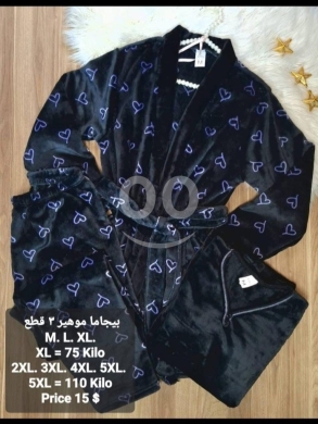 Vêtements, chaussures et accessoires dans Tripoli - Elegant Black 3 Piece Mohair Pajama Set with Robe