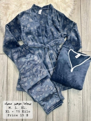 Vêtements, chaussures et accessoires dans Tripoli - Deep Blue 3 Piece Mohair Pajama Set with Robe