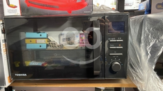 Kitchen appliances in Menyeh - فرن ميكروويف توشيبا رقمي