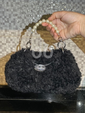 Other Goods in Zgharta - Black Crochet Fur Bag with Pearl Beaded Handle