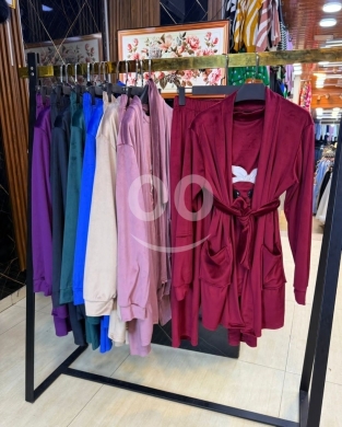 Clothes, Footwear & Accessories in Loussiya - بيجامة مخمل 3 قطع