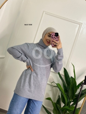 Clothes, Footwear & Accessories in Loussiya - كنزة قبة عالية صوف