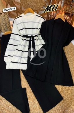Clothes, Footwear & Accessories in Loussiya - طقم نسائي صوف 3 قطع