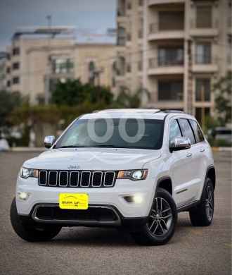 جيب في القلمون - Jeep grand Cherokee 2017