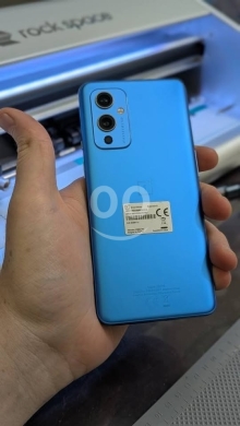 Mobile phones dans Tripoli - one plus 9 8 128
