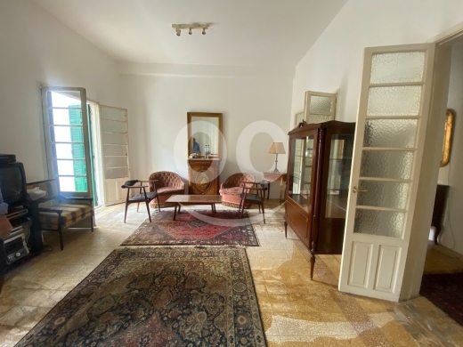شقق للإيجار في اشرفيه - Furnished 2 bedroom apartment for rent in Achrafieh triangle d or Art Deco building