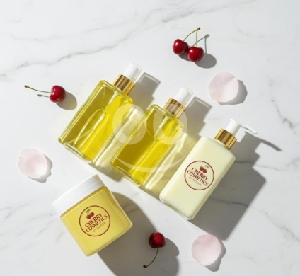 Health & Beauty in Saida - "Black Option" 4-Pc Pamper Set by Cherry Cosmetics: Mist, Lotion, Scrub ($25)