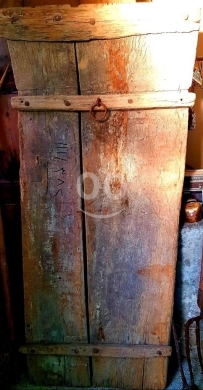 Antiques & Collectibles في البترون - Antique Wooden Threshing Sledge (Mawraj) for Sale - Rustic Farm Tool Collectible!
