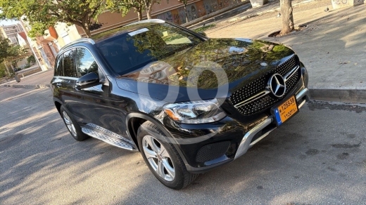 Mercedes-Benz in Mazraa - Mercedes GLC300 model2017