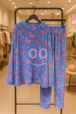 طقم بيجامة شتوي نسائي مخملي ناعم ودافئ | Women's Ultra-Soft Velvet Winter Pajama Set — 5