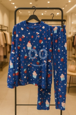 طقم بيجامة شتوي نسائي مخملي ناعم ودافئ | Women's Ultra-Soft Velvet Winter Pajama Set — 4