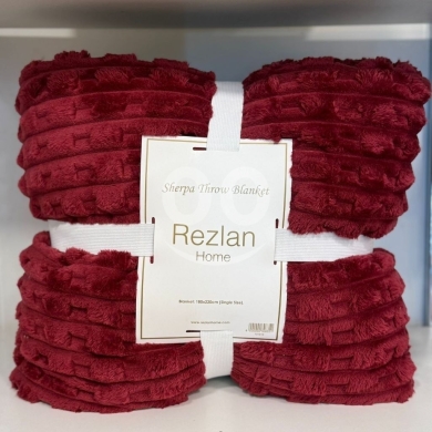 Bedroom in Aramoun - حرام شتوي فرو رزلان ناعم ودافئ ألوان متعددة | Rezlan Soft Fur Winter Sherpa Throw Blanket