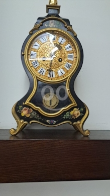 Other Music, Art & books in Antelias - Vintage clock