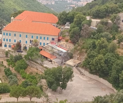 R9-2943 Land for Sale in Keserwan Jbeil District – 770 m² with Road, Electricity & Water — 2