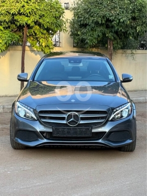 مرسيدس بنز في طرابلس - C 300 2017