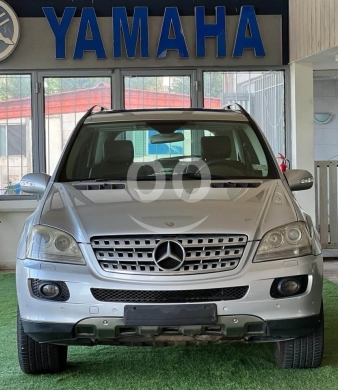 مرسيدس بنز في طرابلس - Mercedes ML year 2006