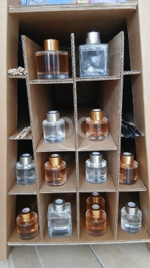 Autres biens dans Jbeil - موزع عطور (Reed Diffuser) برائحة الفانيلا واللافندر | معطر جو فاخر للمنزل