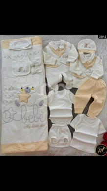 Baby & Kids Stuff in Tripoli - طقم مستشفى مواليد 12 قطعة مخمل ناعم | ملابس بيبي كاملة (أصفر/كريمي) بتطريز دب