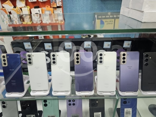 Mobile phones in Tripoli - Samsung s21 5g