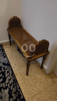 Other Goods in Qobeih - تابوري فرنسي عتيق جداً (شيزلونج) مذهب | مقعد خوص كلاسيكي فاخر (105x47 سم)