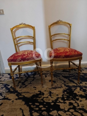 Other Goods in Qobeih - زوج كراسي مذهبة عتيقة (طراز إنجليزي-فرنسي) | تنجيد قماش أحمر فاخر | ديكور ملكي