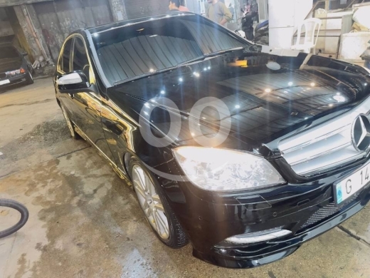 مرسيدس بنز في طرابلس - C350 2009