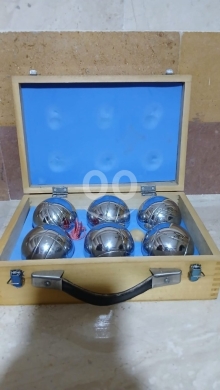 Other Goods in Minieh - طقم كرات (Boules) حديدية للعبة البوتشي/بيتانك (P&eacute;tanque) | صندوق خشبي عتيق | السعر 25$