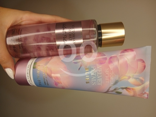 Health & Beauty in Hazmieh - Victoria&#039;s Secret set