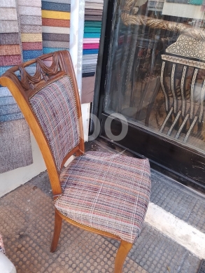 طقم كرسيين خشب زان مودرن مع طاولة دائرية أنيقة | Pair of Modern Beech Wood Chairs with El… — 2