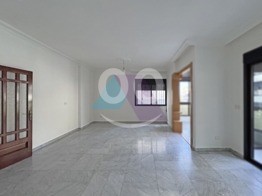 Apartments for sale in Hazmieh - 170m2 apartment/prime location/4sale in Hazmieh- شقة للبيع في الحازميةCL08A20