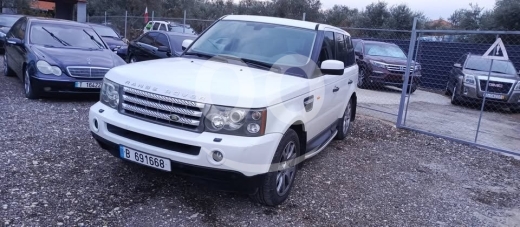 Land Rover dans Tripoli - Range Rover sport model 2008
